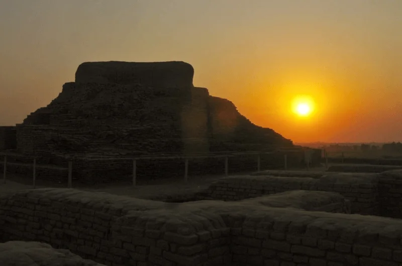 Mohenjo Daro- Telling The Tales of Ruins