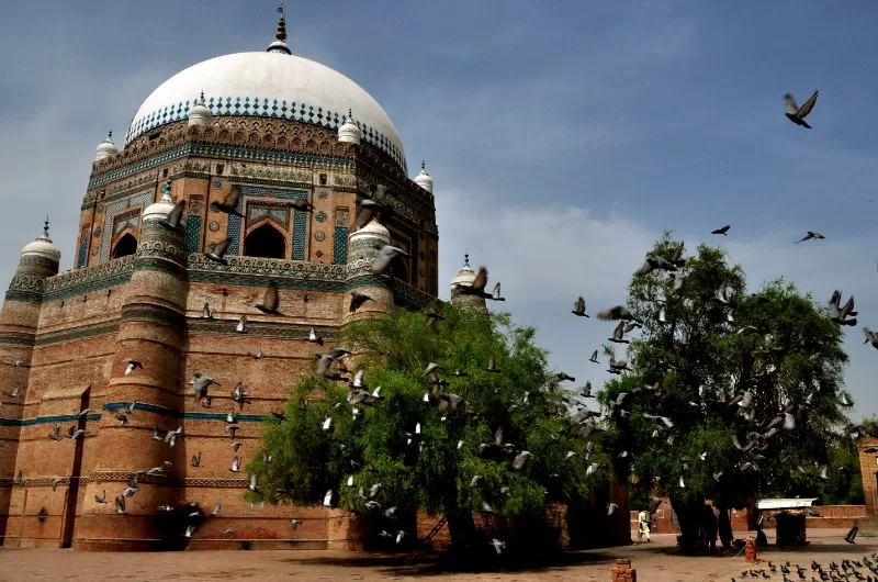 Shah Rukn-e-Alam Tomb- The Earliest Example of Tughluk Architecture