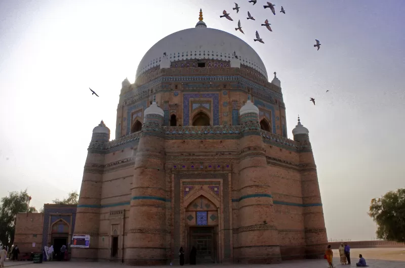 Shah Rukn-e-Alam Tomb- The Earliest Example of Tughluk Architecture