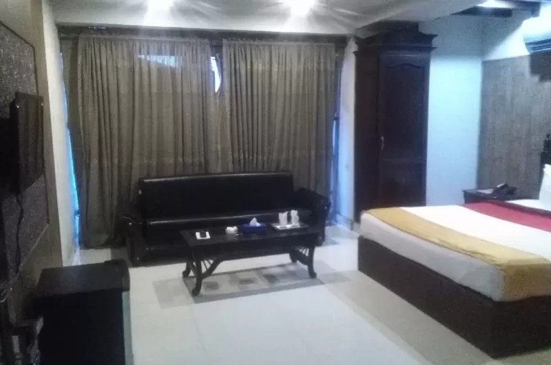 quick-continental-hotel-lahore Deluxe Single Room