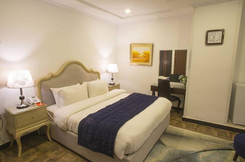 oban-hotel-lahore-Deluxe Room (Double)