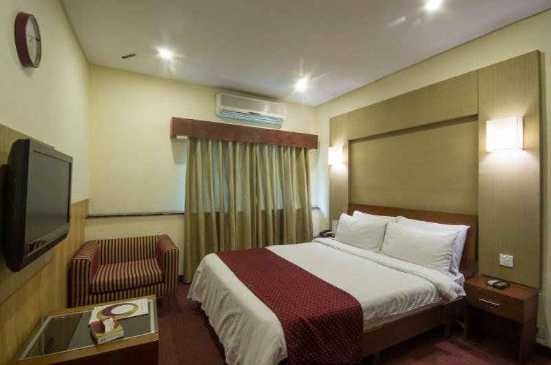 hotel-one-gulberg-lahore-Deluxe Double Room