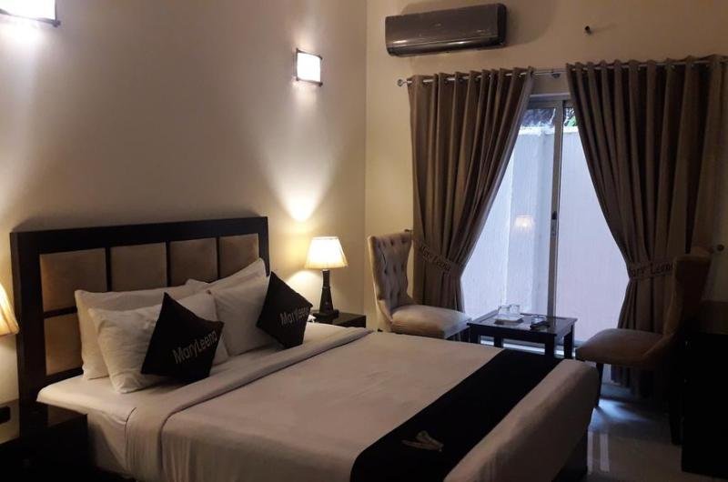 maryleena-hotel-gulberg-Deluxe Double Room