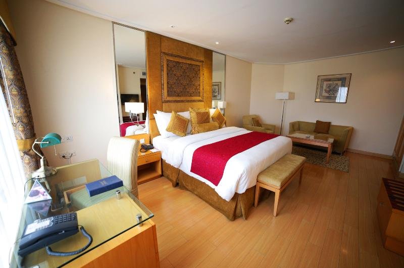 park-lane-hotel-lahore-Deluxe Room