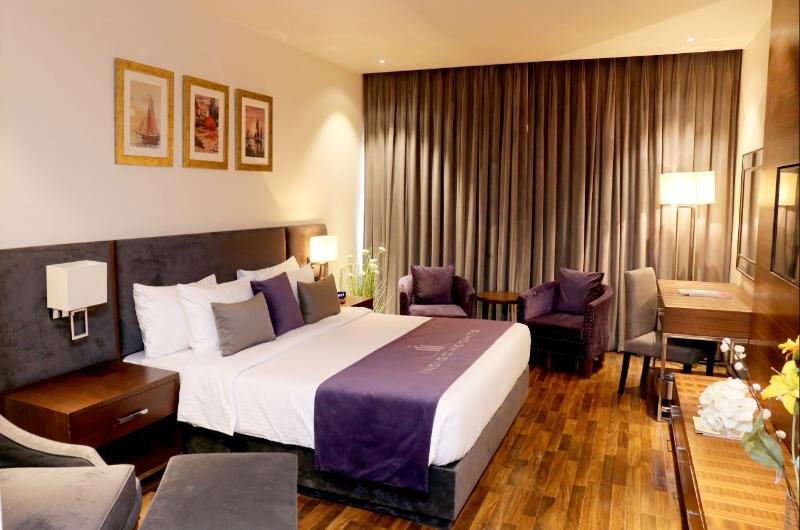 indigo-heights-hotel-and-suites-lahore-Indigo King Room