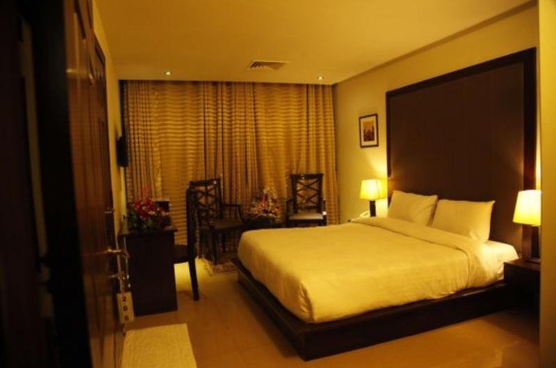 Hotel Grand Inn Lahore