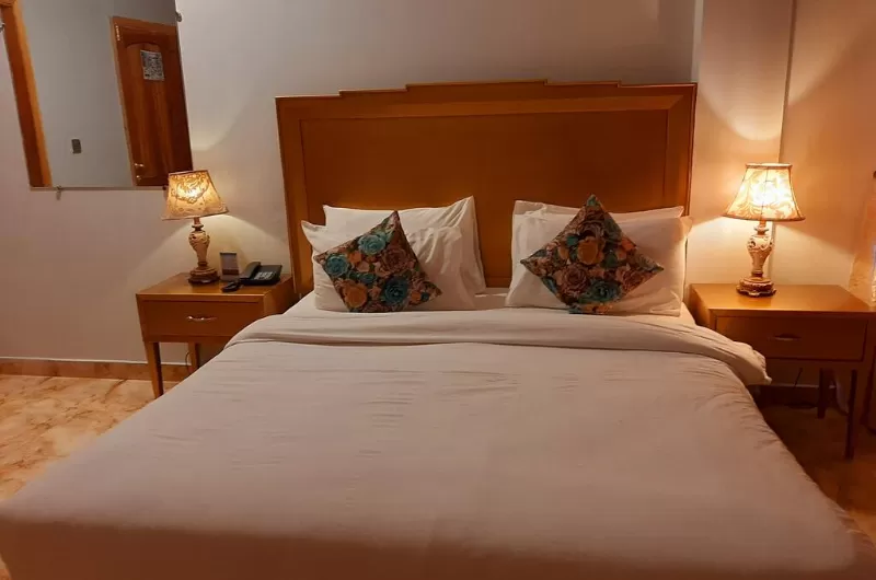 Mont Calm Hotel Murree