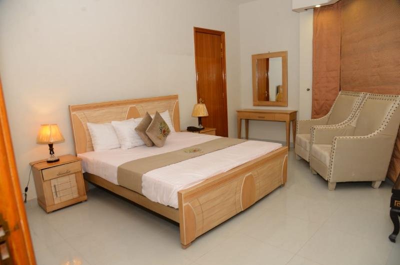 Park View Hotel Gulberg