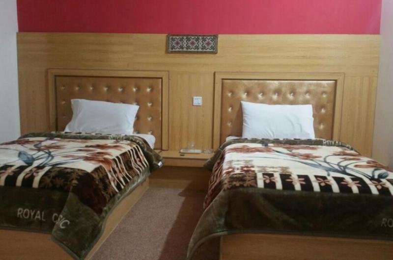 Eden Lake View Hotel Hunza