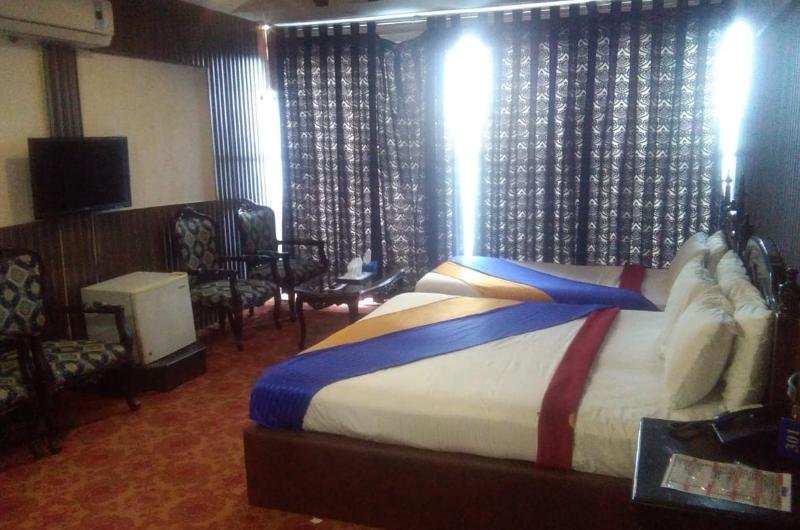 quick-continental-hotel-lahore-Deluxe Suit