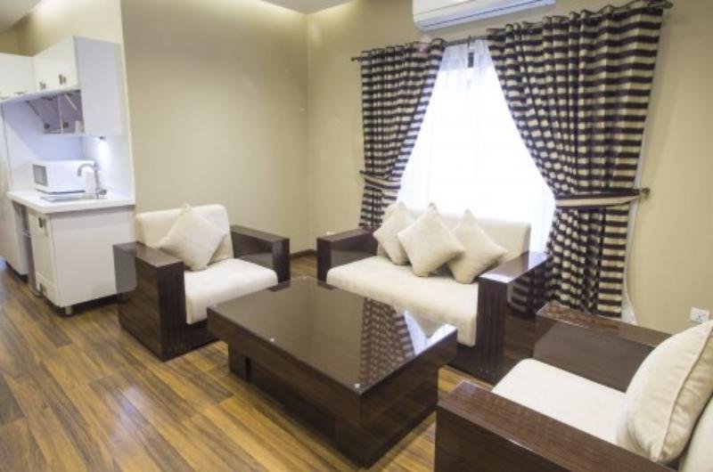 royaute-luxury-hotel-lahore-Business Suite Single Occupancy