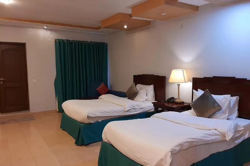 Mont Calm Hotel Murree