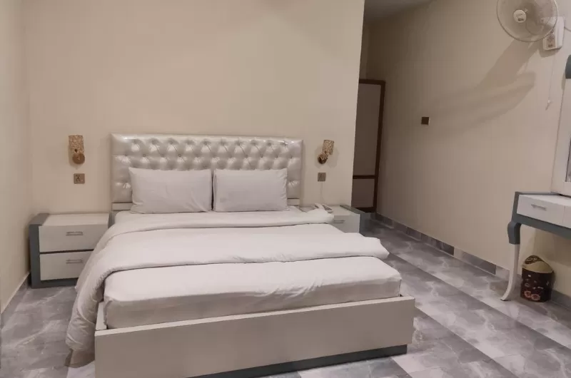 Hotel S. R. Lounge Multan