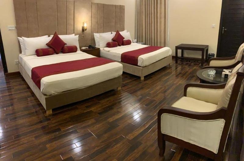 shelton-s-rezidor-hotel-lahore-Deluxe Triple Room