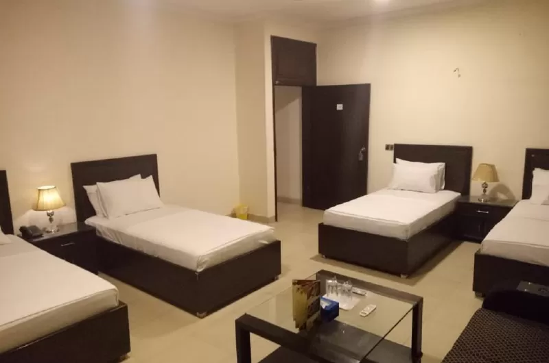 al-fateh-hotel-lahore Deluxe Quadruple Room
