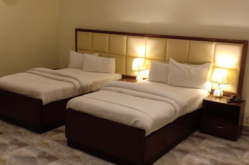 Hotel S. R. Lounge Multan