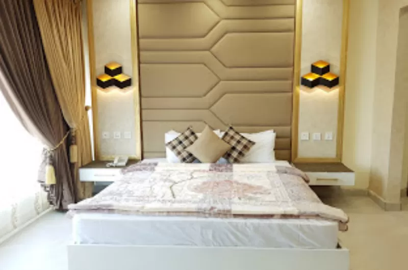 Hotel Avalon Suites Multan