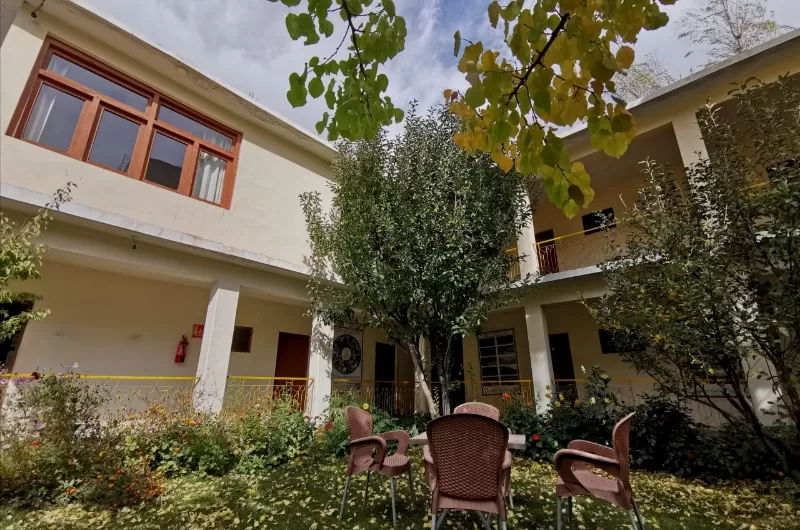 Gulmit Continental Hotel Hunza