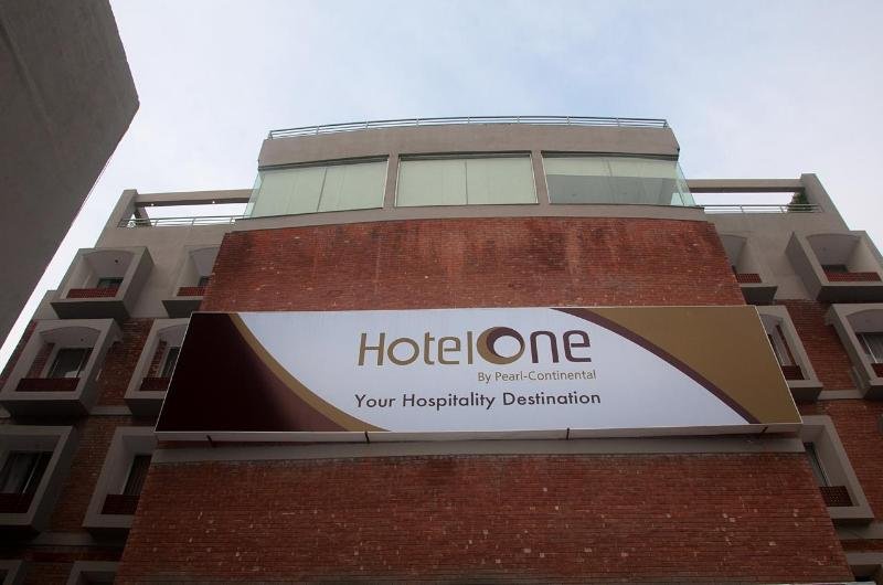 Hotel One Down Town Lahore