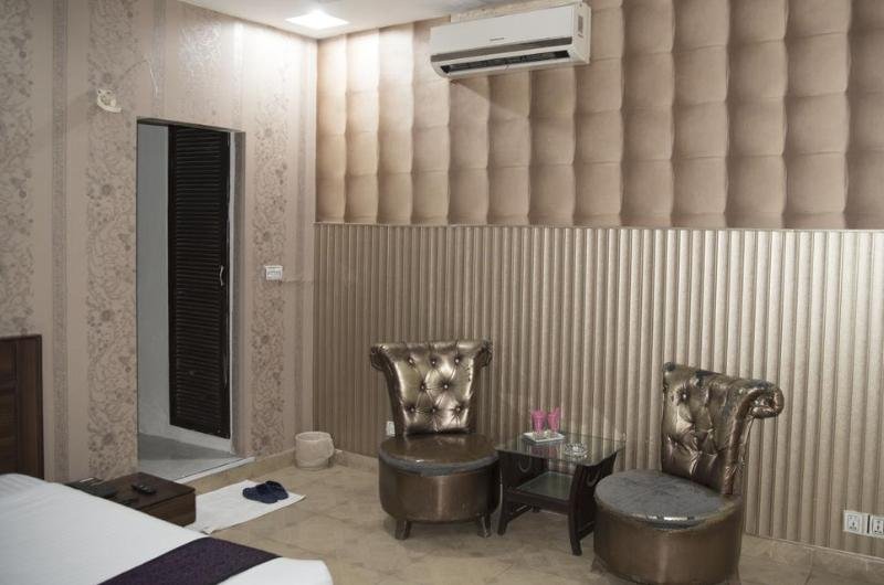 Premier Inn Davis Road Lahore