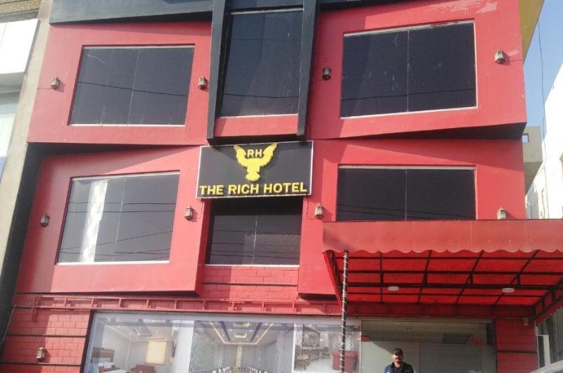 The Rich Hotel Lahore