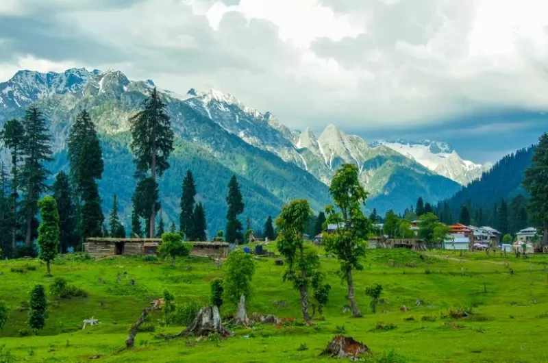 10 Days Hunza Valley, Naran & Khunjerab Pass Tour