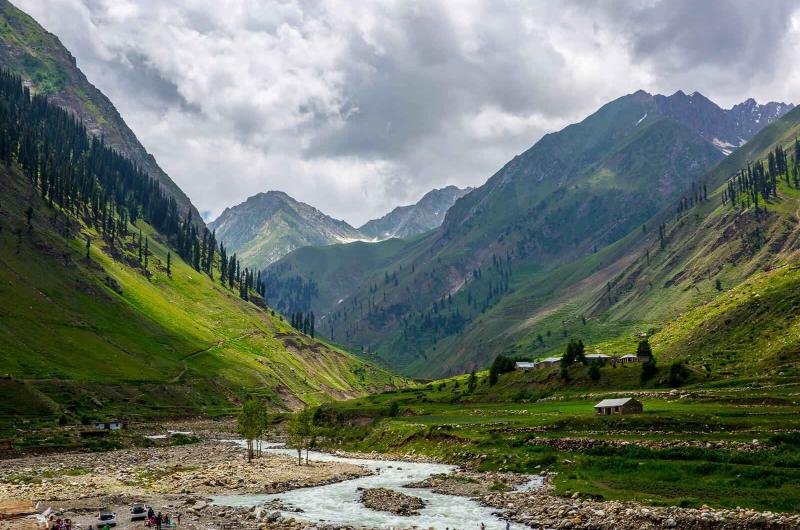 10 Days Tour to Naran, Hunza, Kashmir.