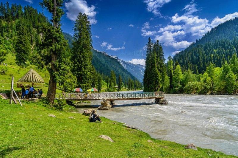 4 Days Tour To Neelum Valley & Galiyat – For couple