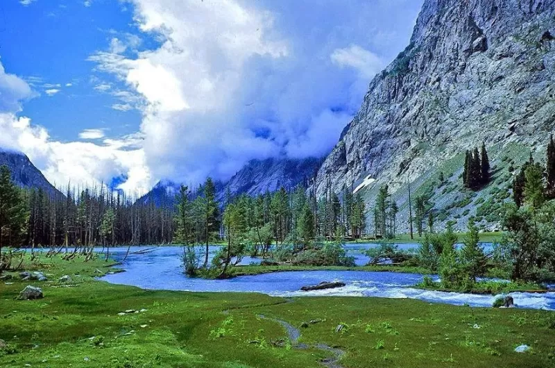 5 Days 4 Nights Deluxe Tour package to Swat Valley