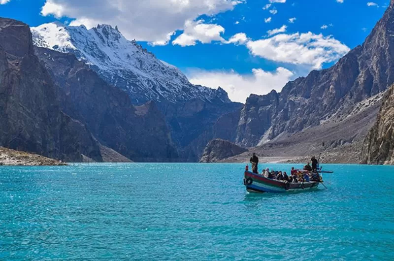 5 Days Trip To Snow Covered Hunza Valley & Naltar Lake